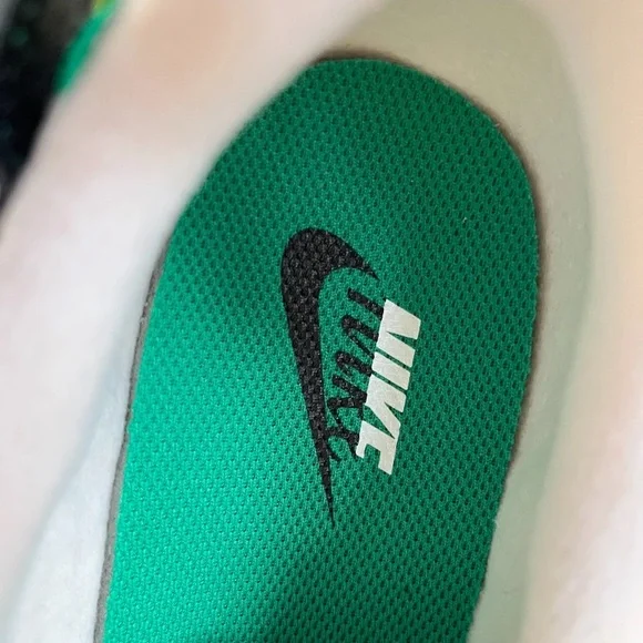 Nike White and Teal Sneakers